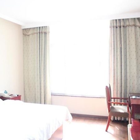 Greentree Inn Henan Kaifeng Gulou Square Express Hotel Εξωτερικό φωτογραφία