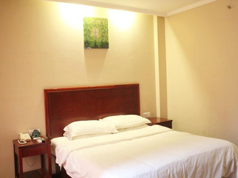 Greentree Inn Henan Kaifeng Gulou Square Express Hotel Εξωτερικό φωτογραφία
